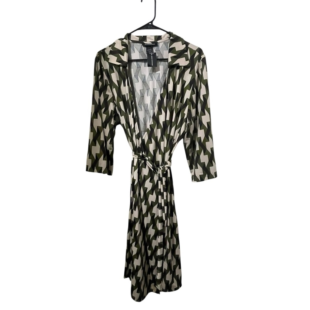 ❤️🌼NWTAshley Stewart Camouflage Geometric Top